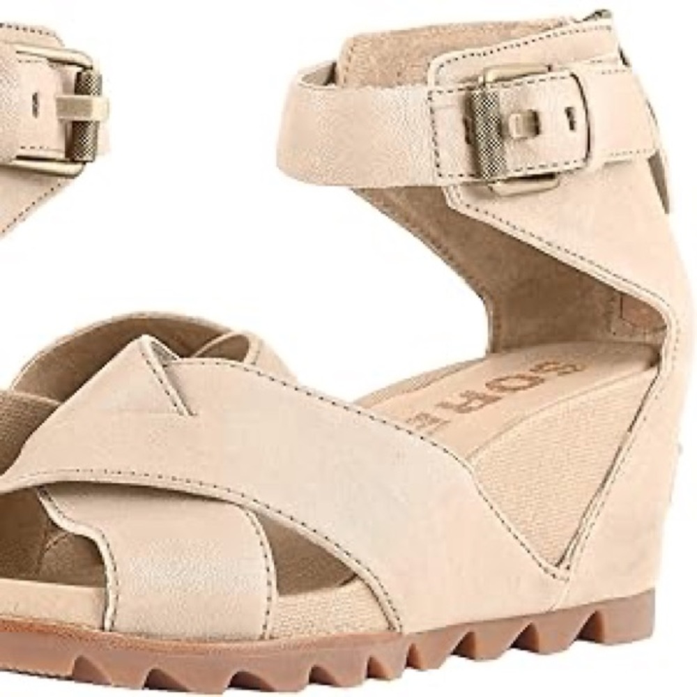 SOREL Joanie Sandal II color oatmeal/been tried on & worn around house once